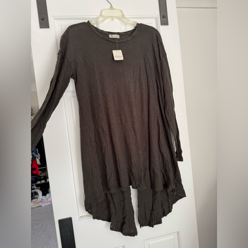 Women's Long Sleeve Top in Black